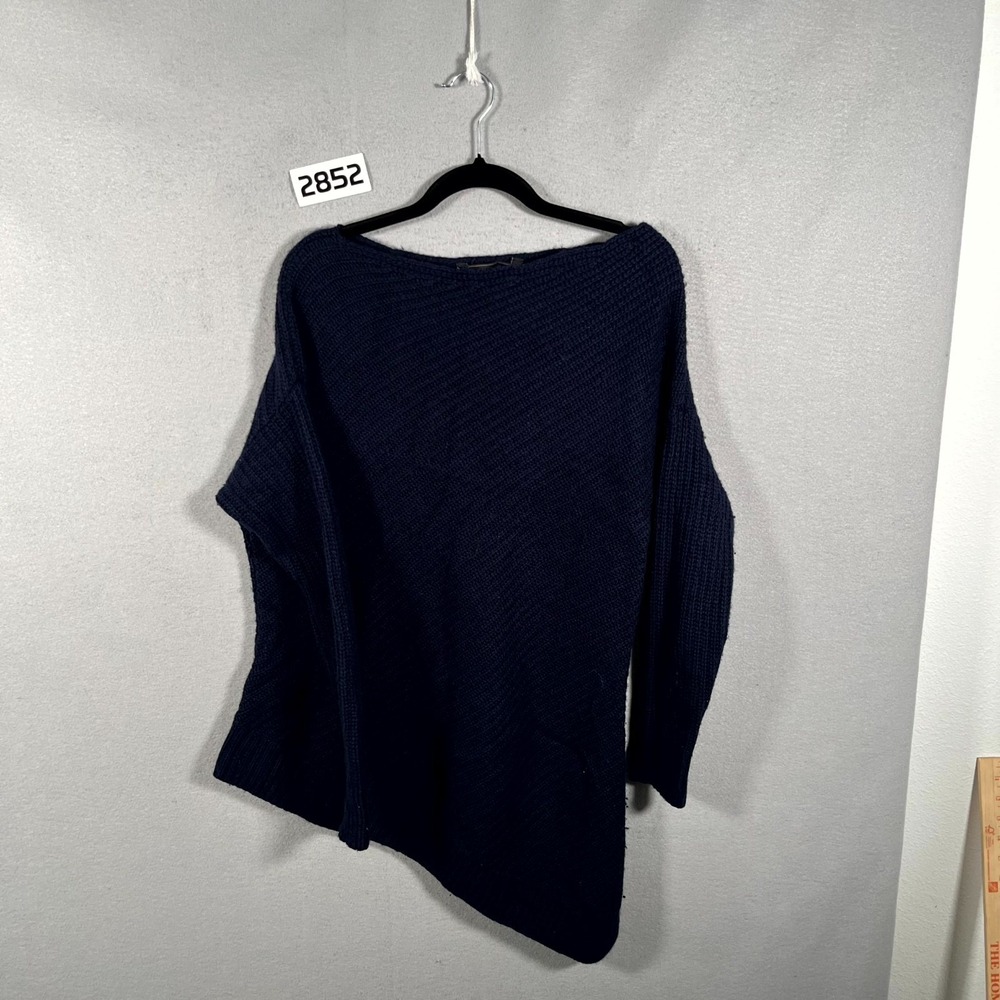BCBGMaxazria Sweater Womens Medium Navy Blue Tight Knit Ribbed Asymmetrical‎ Hem